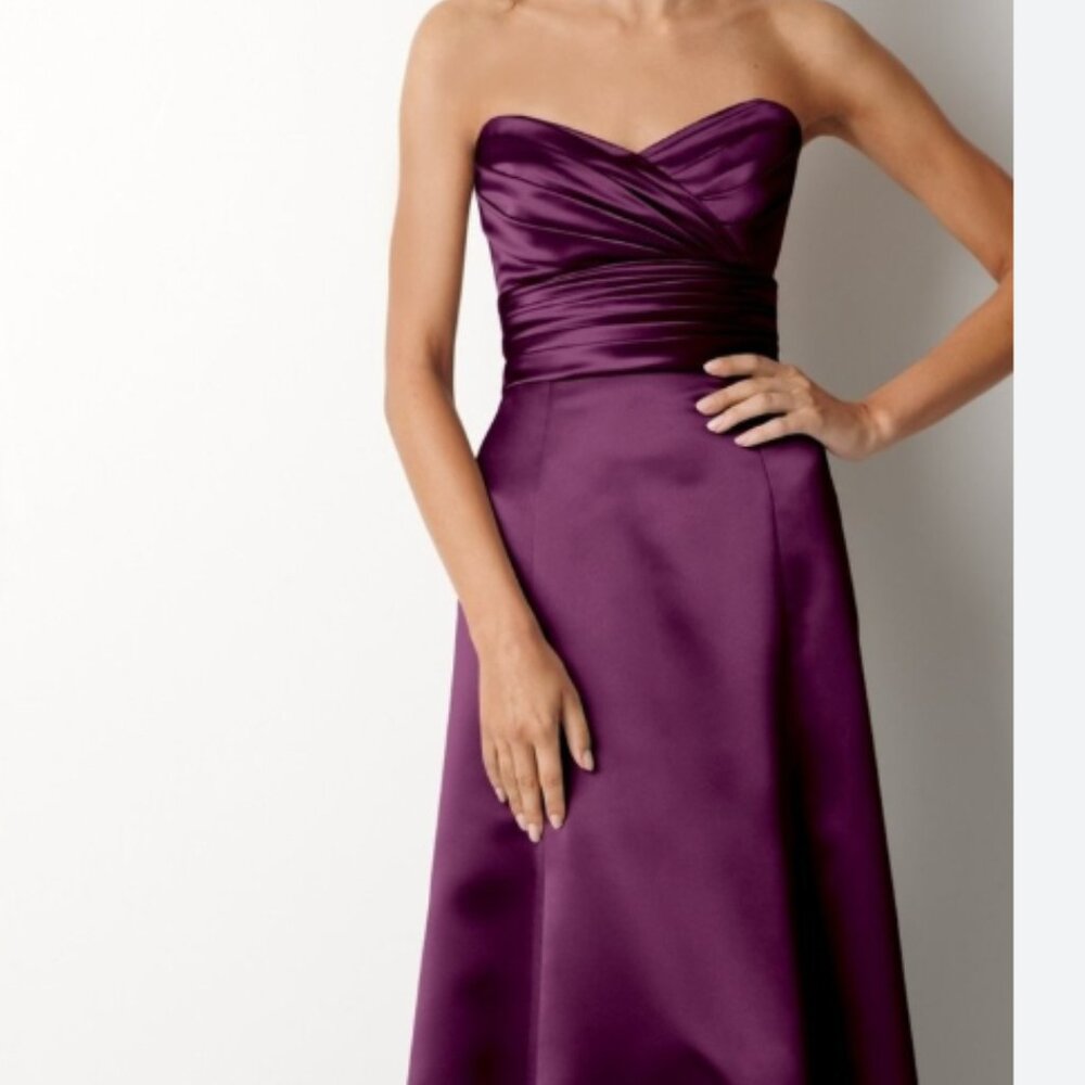 Plum Satin Strapless Sweetheart Bridesmaid Prom Gown • Floor Length Formal Dress